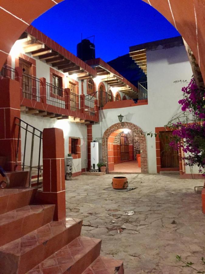 Hotel Hacienda Encantada Real de Catorce エクステリア 写真