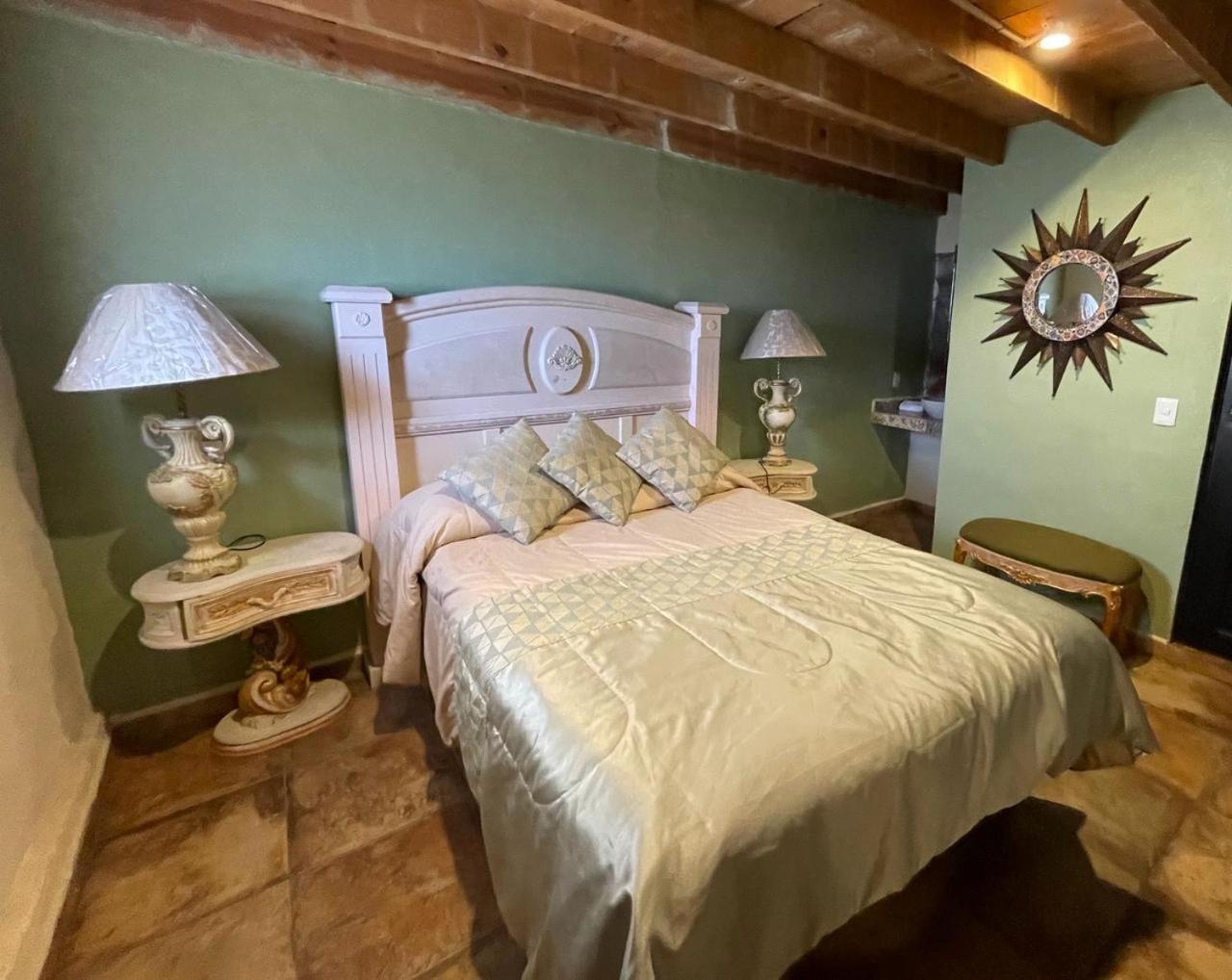 Hotel Hacienda Encantada Real de Catorce エクステリア 写真